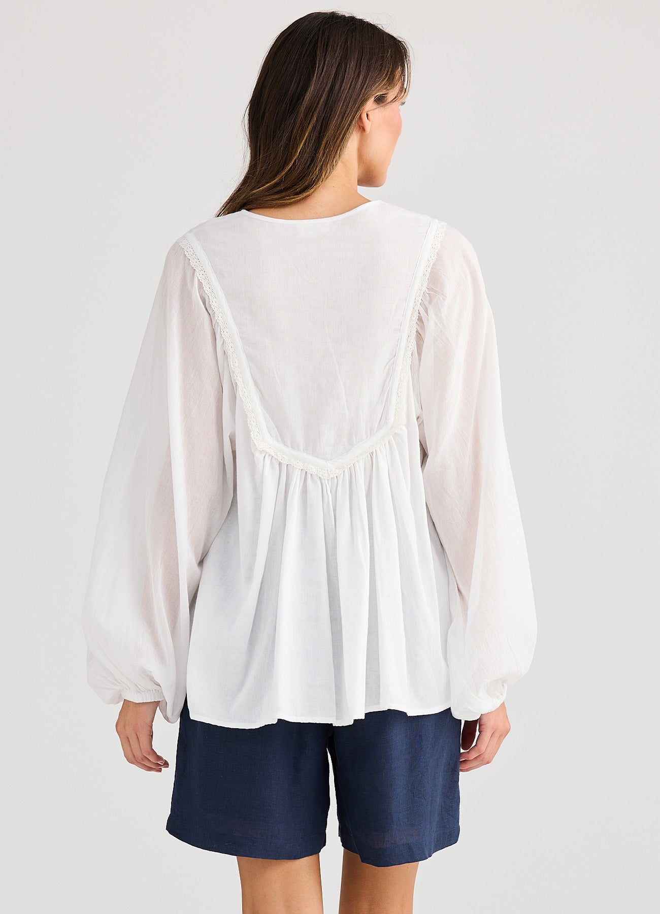 Ocean Top : White