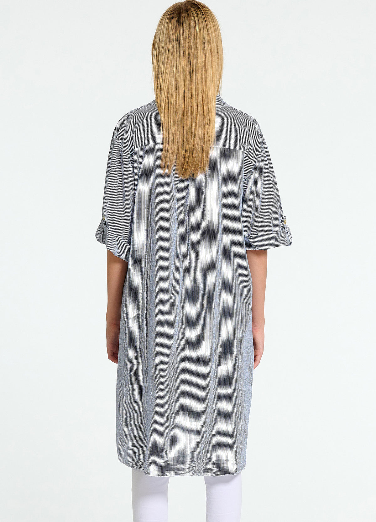 Tunica : White/Blue Sripe