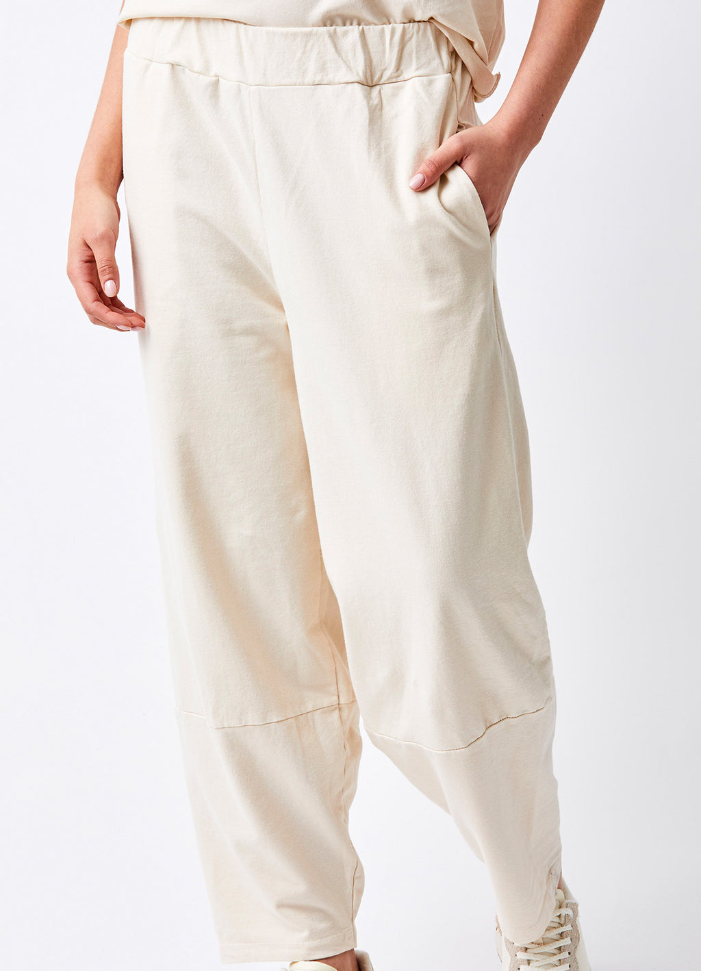 Jega Carrot Shape Joggers : Butter Cream