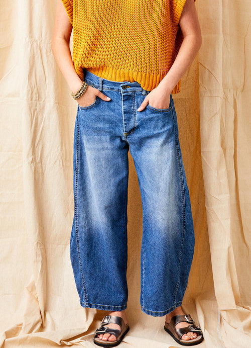 Boston Stretch Denim Carrot Shape Jeans : Mid Denim