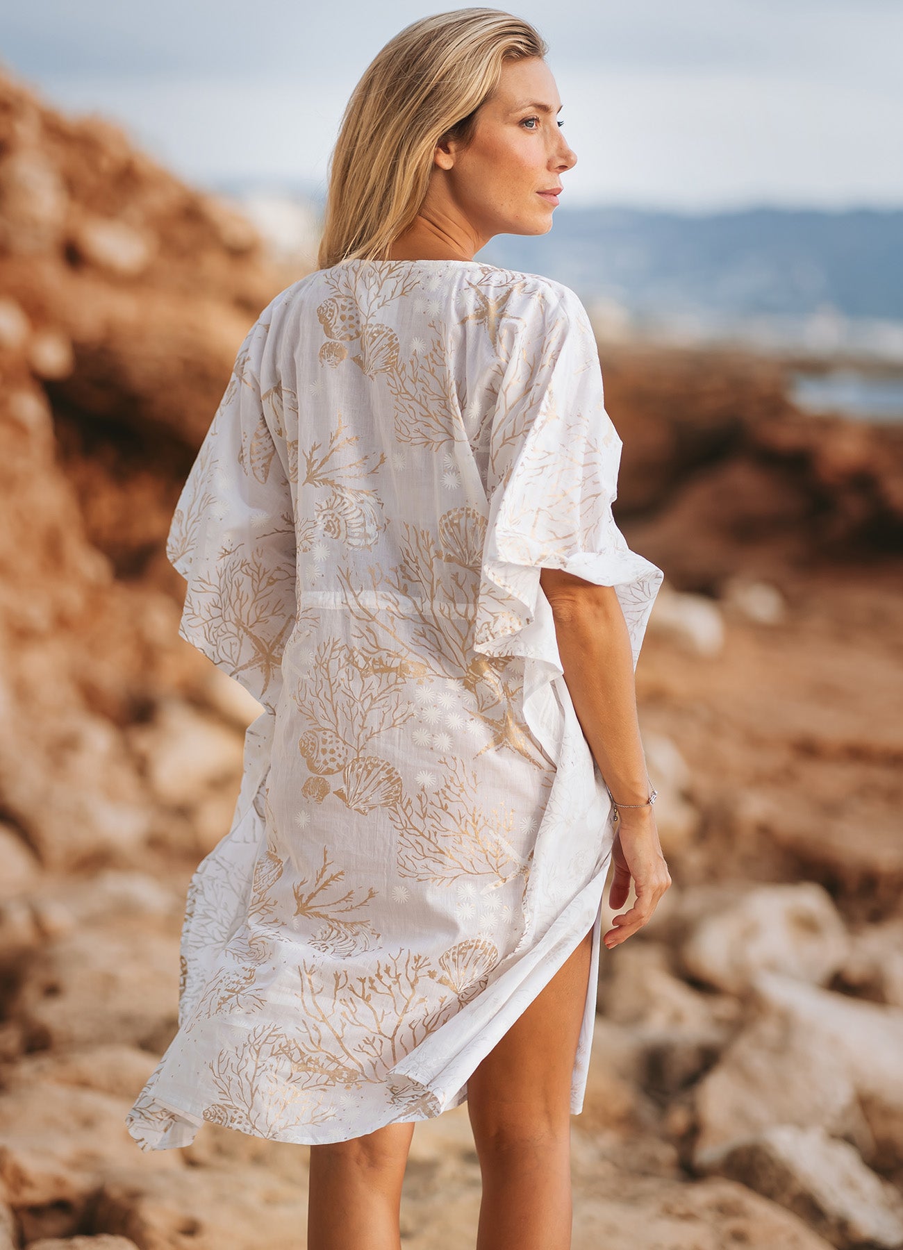 Poncho : White/Beige