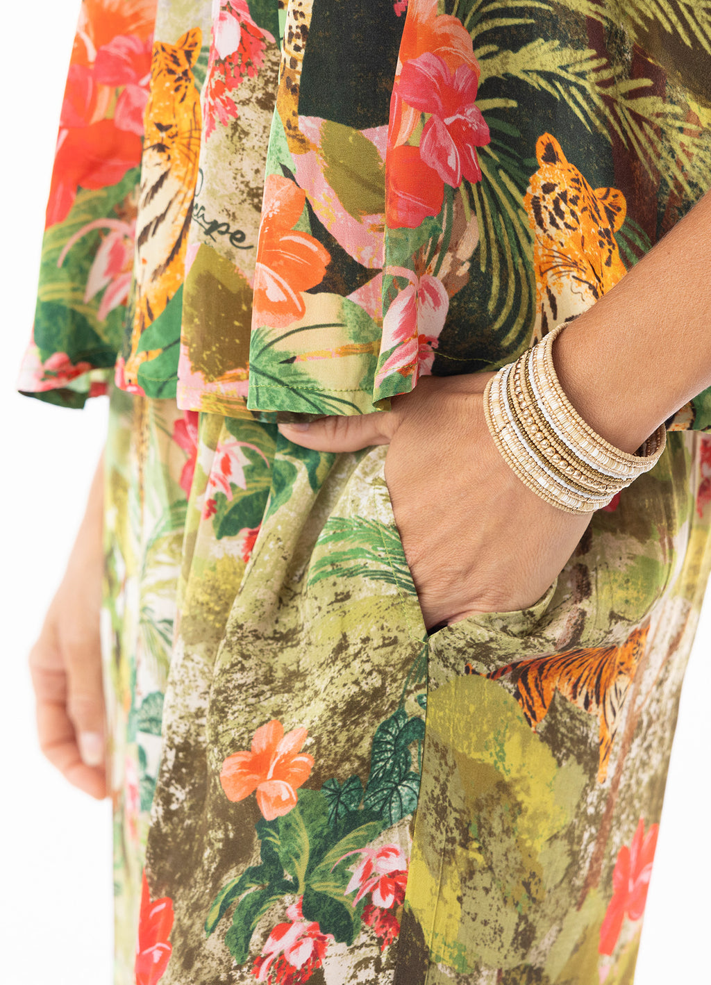 Cecilia Pant : Print