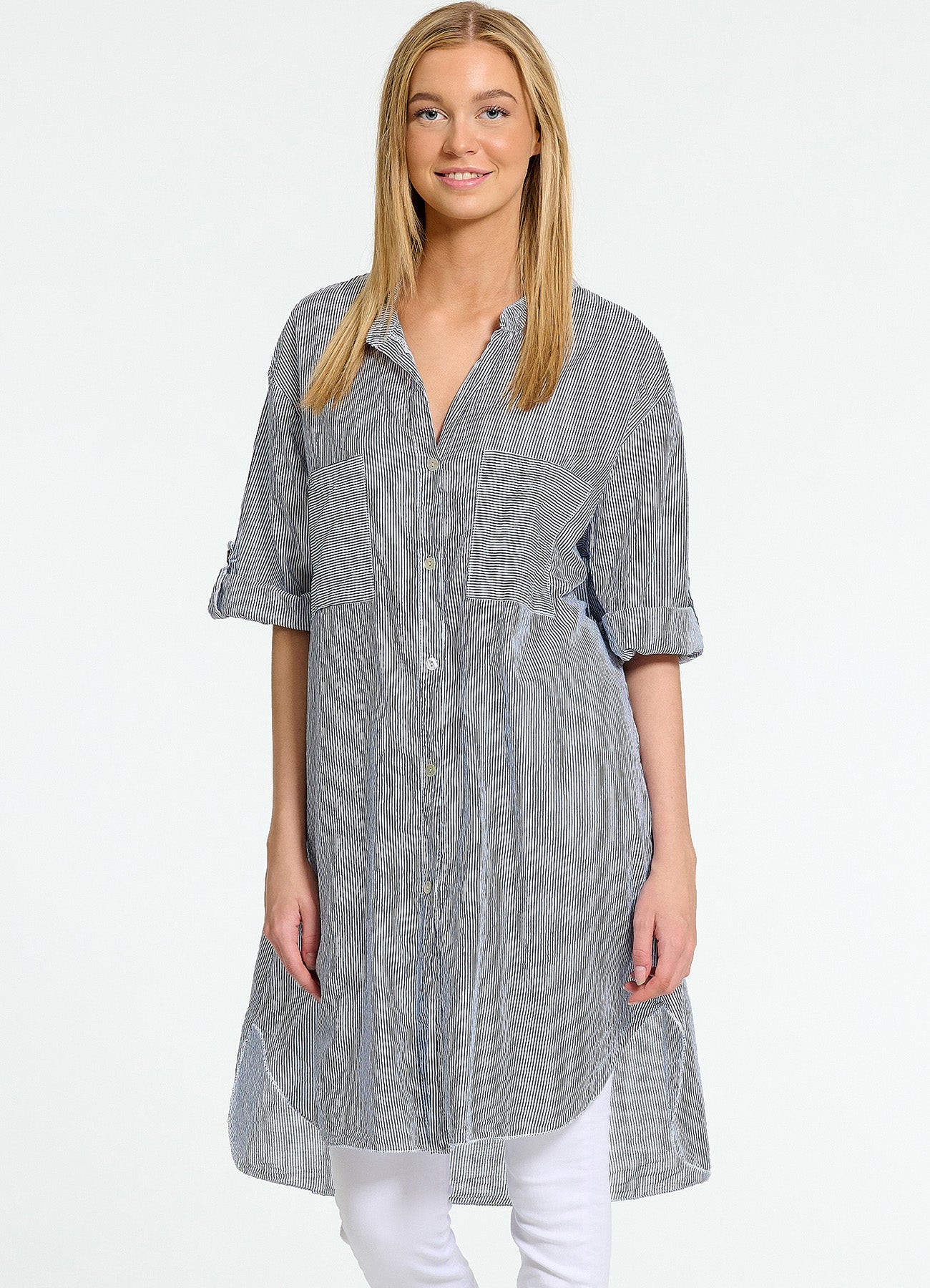 Tunica : White/ Blue Stripe