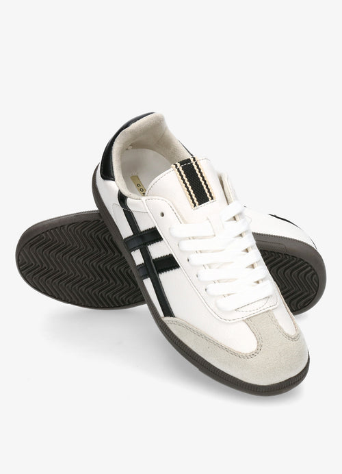 Footwear : White/Black