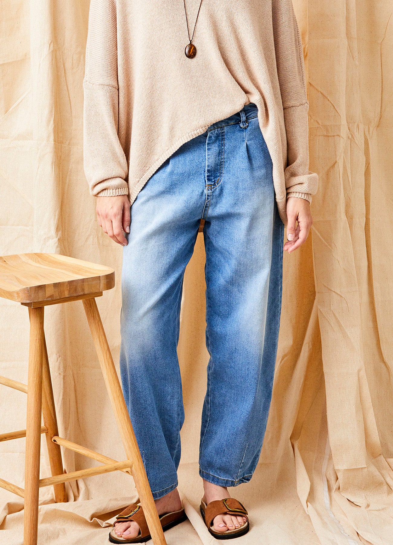 May Stretch Denim Barrel Cut Jeans : Mid Denim