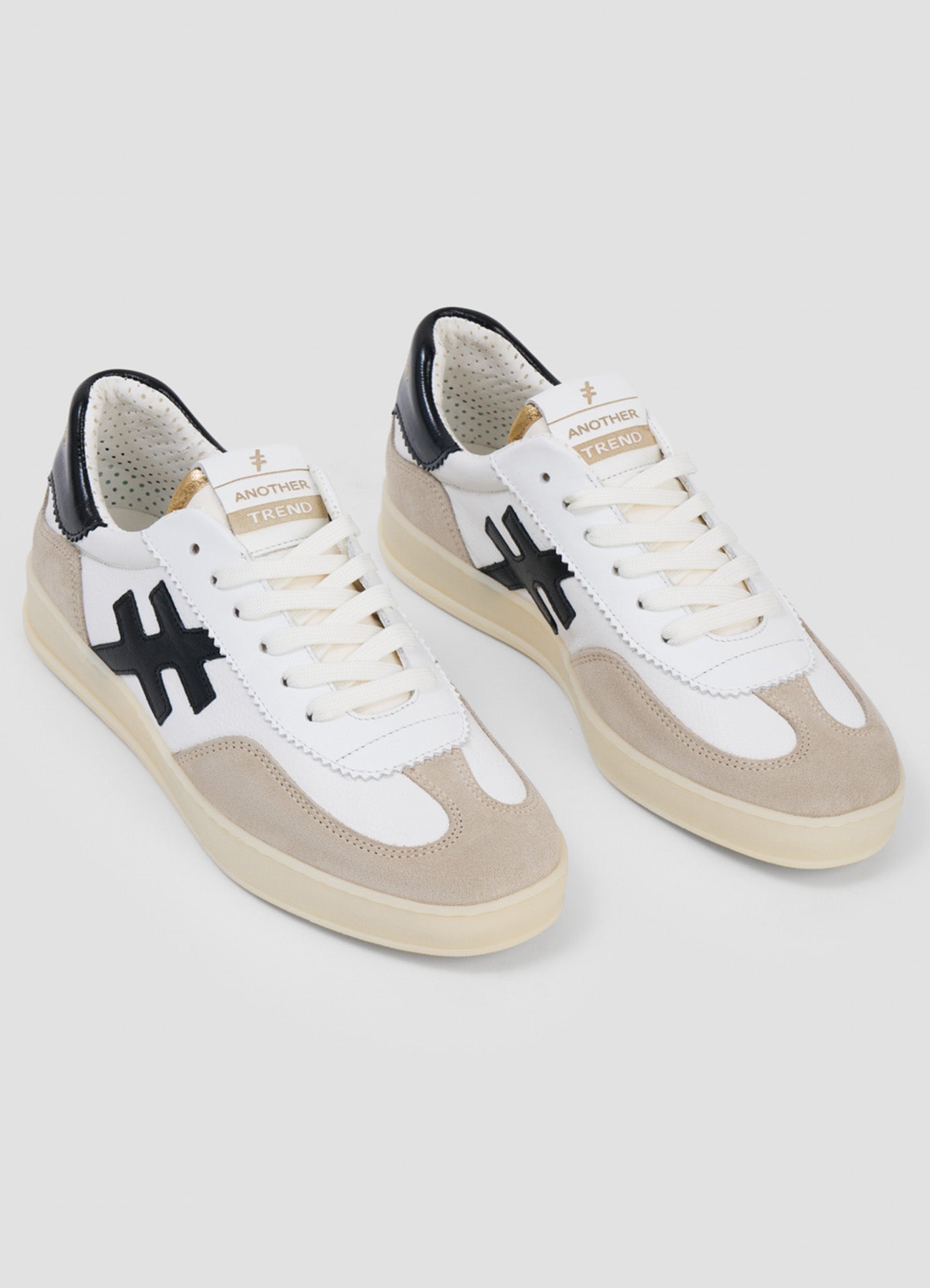 Iconic 2 31-00 : Bufalo Blan