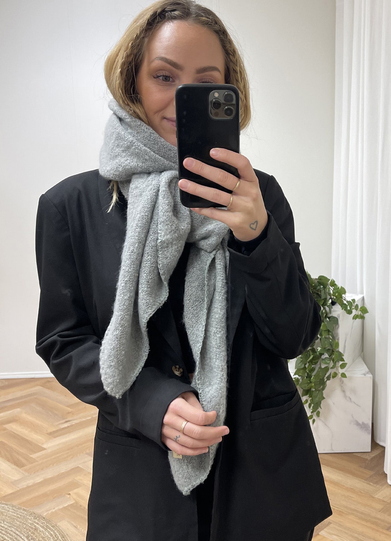 Scarf : Light Grey Melange