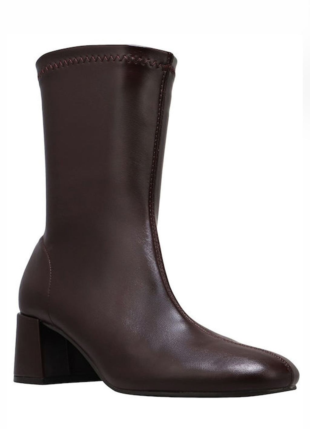 Footwear : Brown