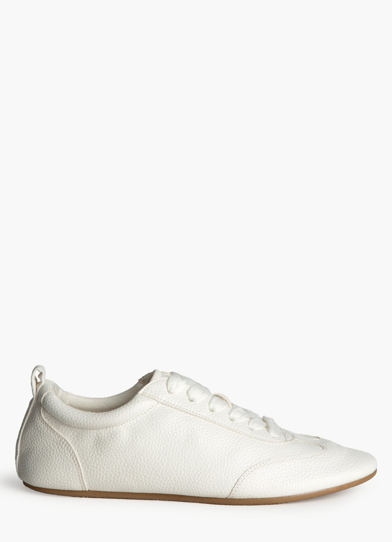 Sneakers : White