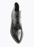 Footwear : Black